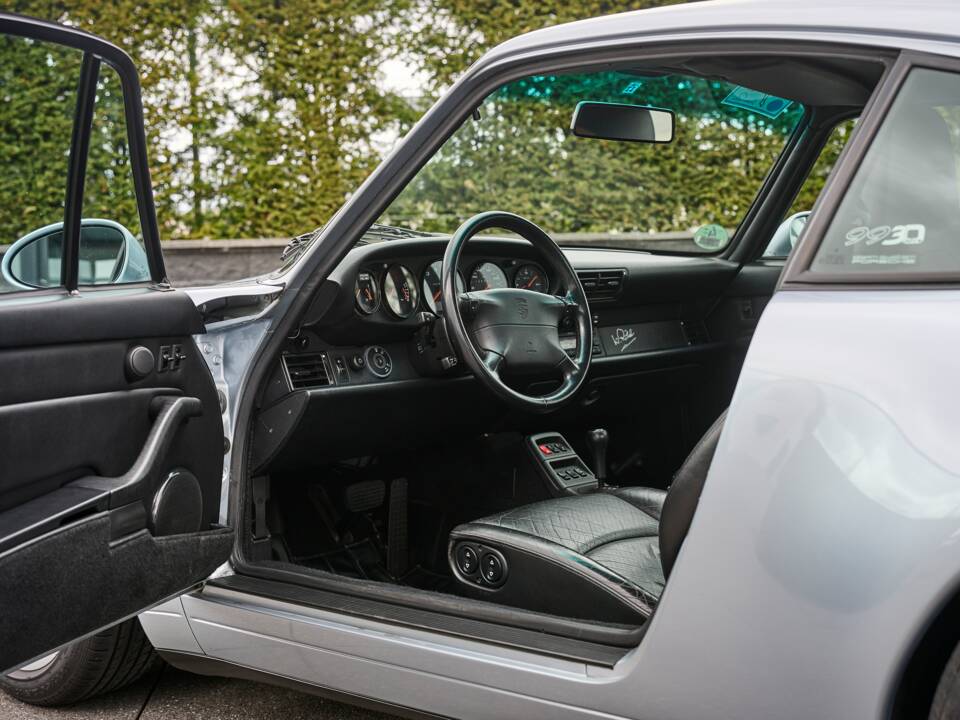 Bild 10/32 von Porsche 911 Carrera (1995)