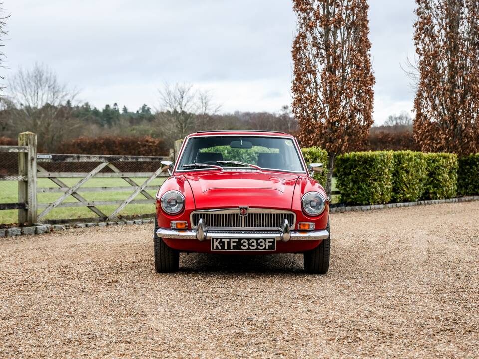 Image 39/40 of MG MGC GT (1968)