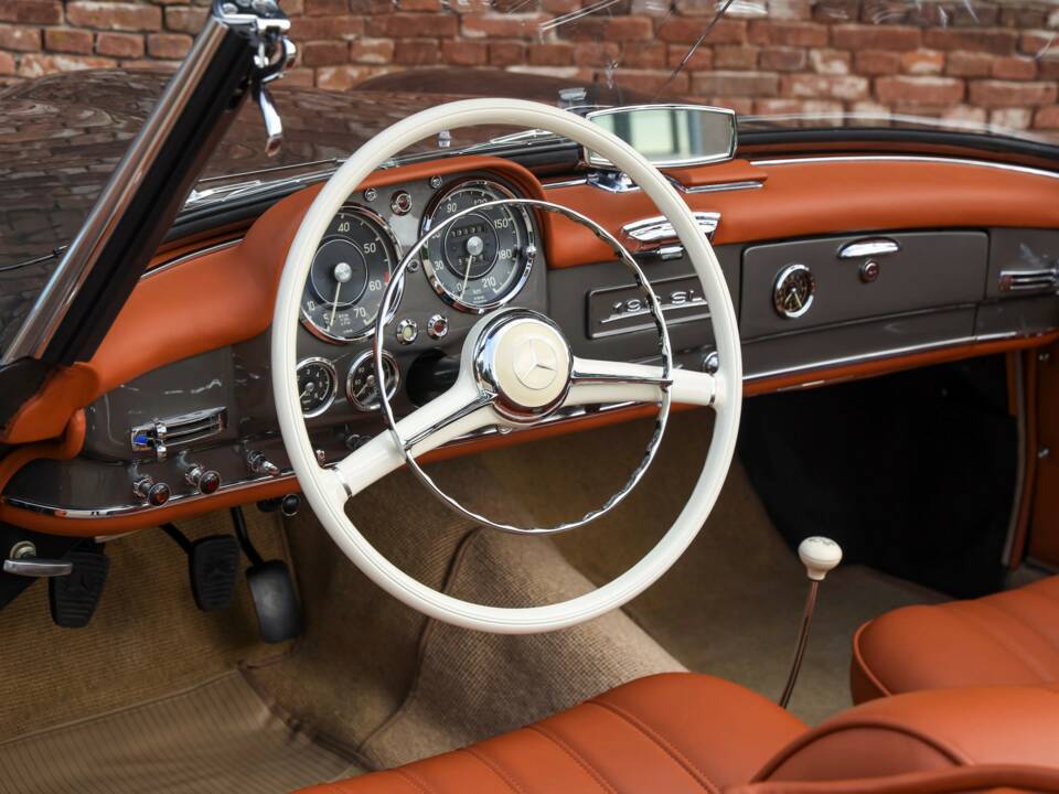 Image 47/50 of Mercedes-Benz 190 SL (1960)