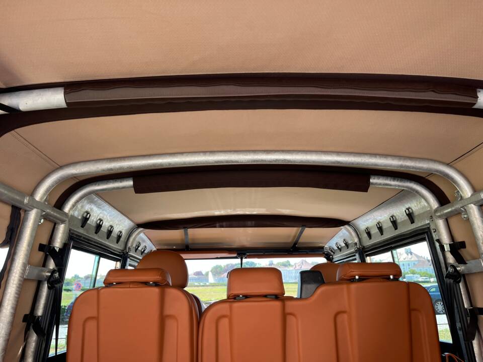 Bild 68/100 von Land Rover Defender 110 (2014)