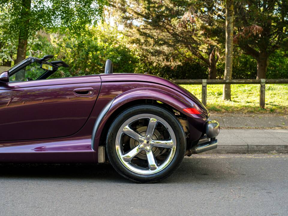 Image 18/29 of Plymouth Prowler (1999)