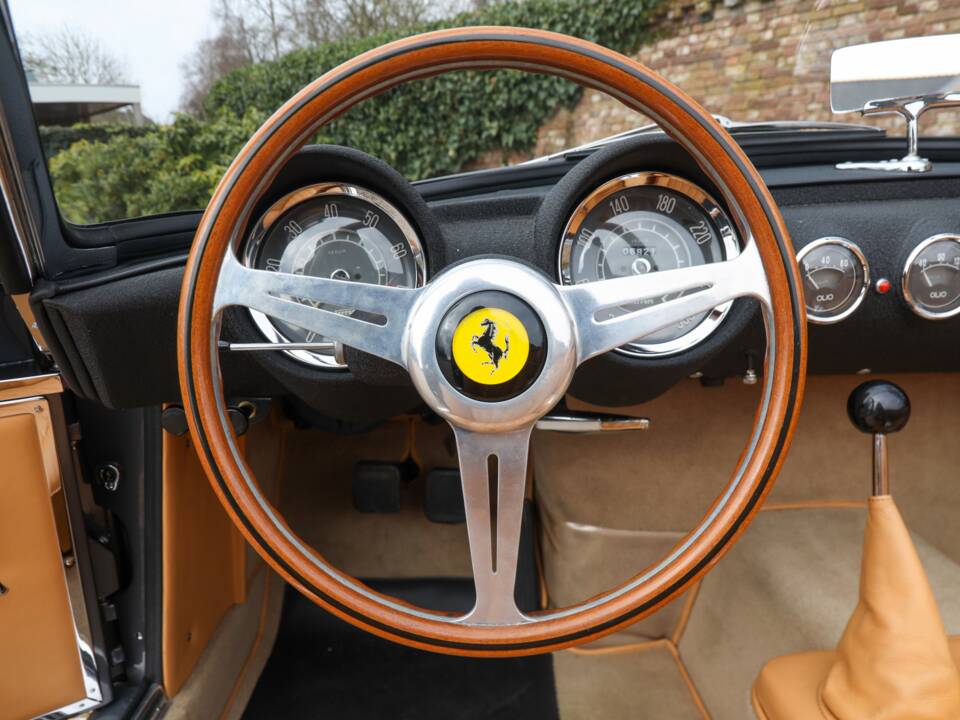 Bild 36/50 von Ferrari 250 GT Cabriolet Pininfarina (1959)
