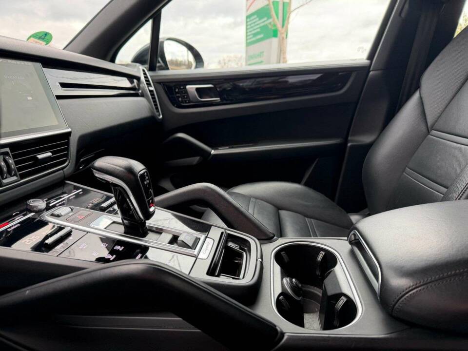 Bild 15/26 von Porsche Cayenne (2019)