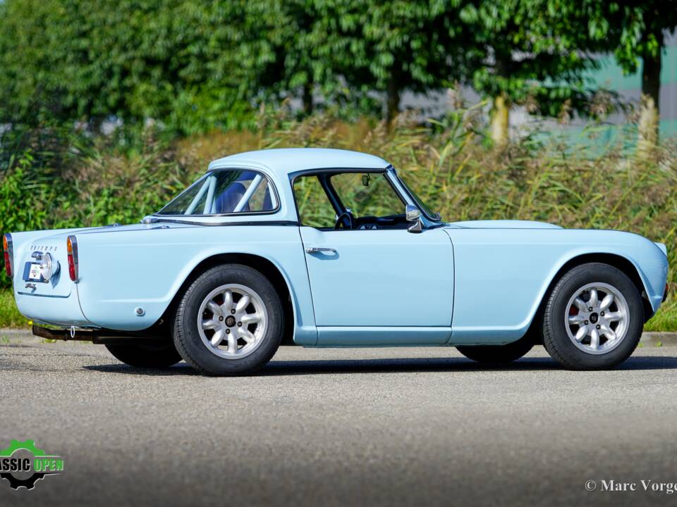 Image 22/43 of Triumph TR 4 (1962)