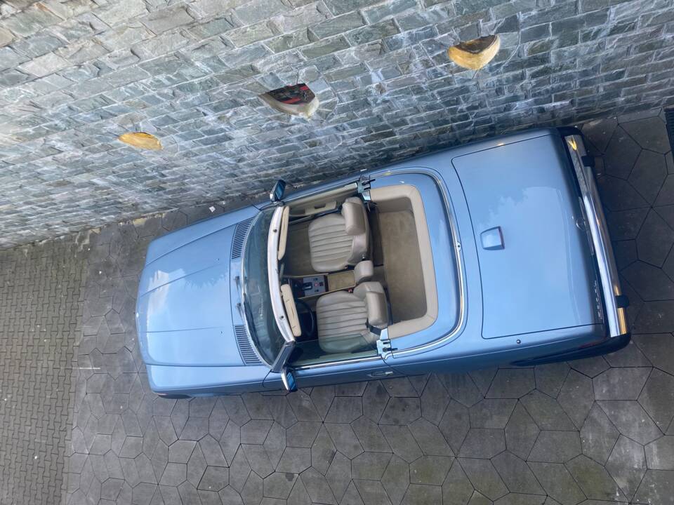 Image 7/19 of Mercedes-Benz 560 SL (1987)