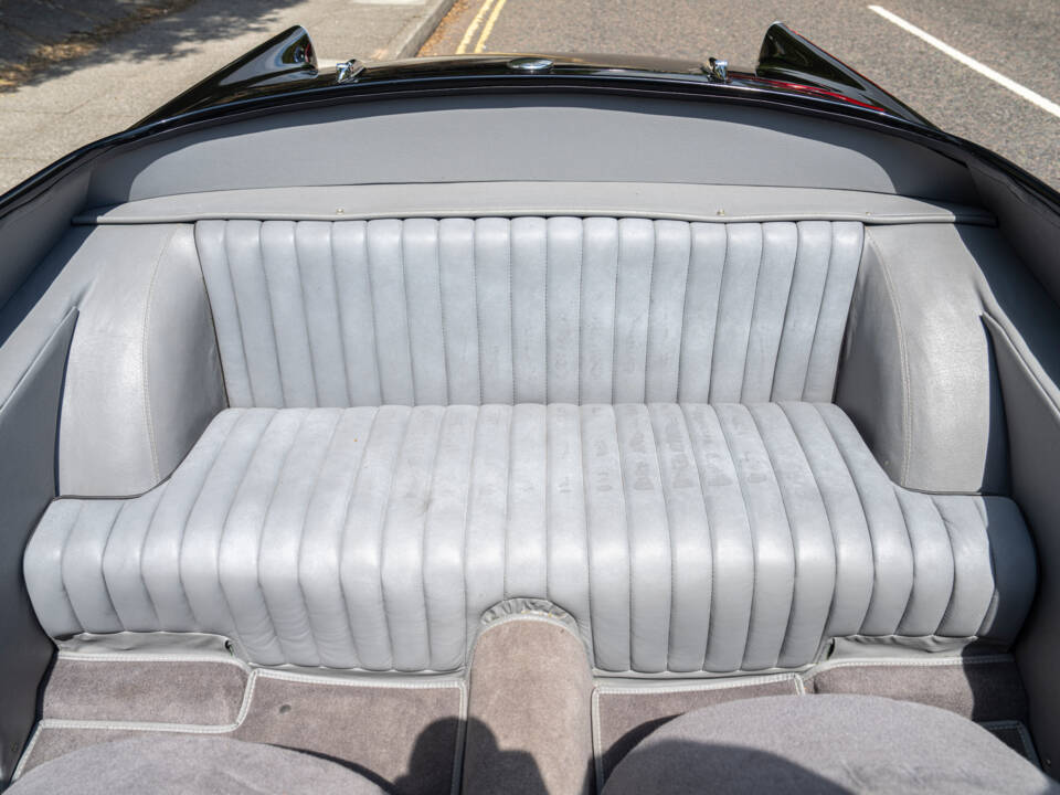 Immagine 22/28 di Daimler SP 250 (1961)