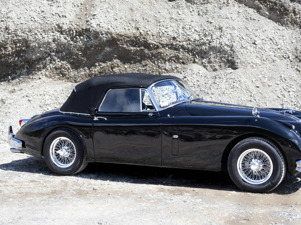 Image 4/12 of Jaguar XK 150 3.4 S DHC (1958)
