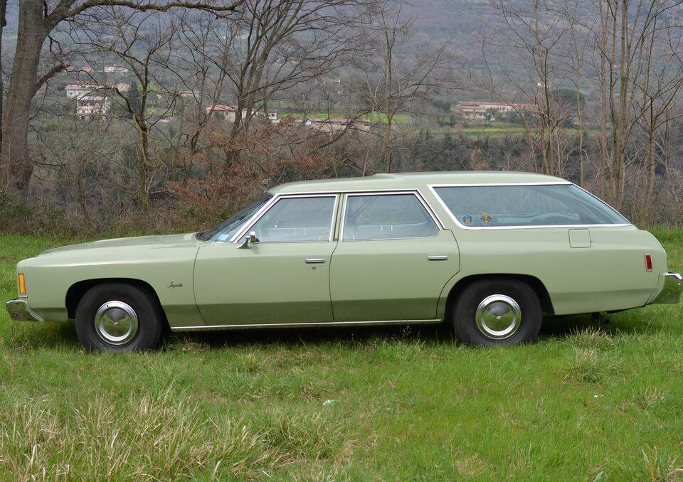 Image 5/8 of Chevrolet Impala Station Wagon (1975)