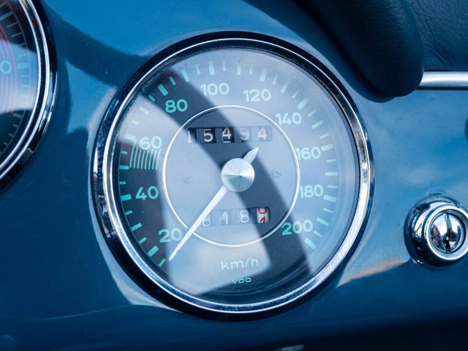 Image 23/33 of Porsche 356 B 1600 Roadster (1961)