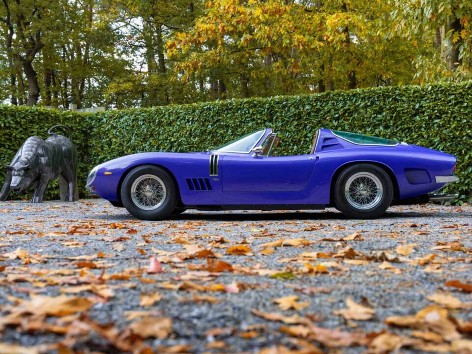 Image 6/12 of Bizzarrini GT Strada 5300 (1967)