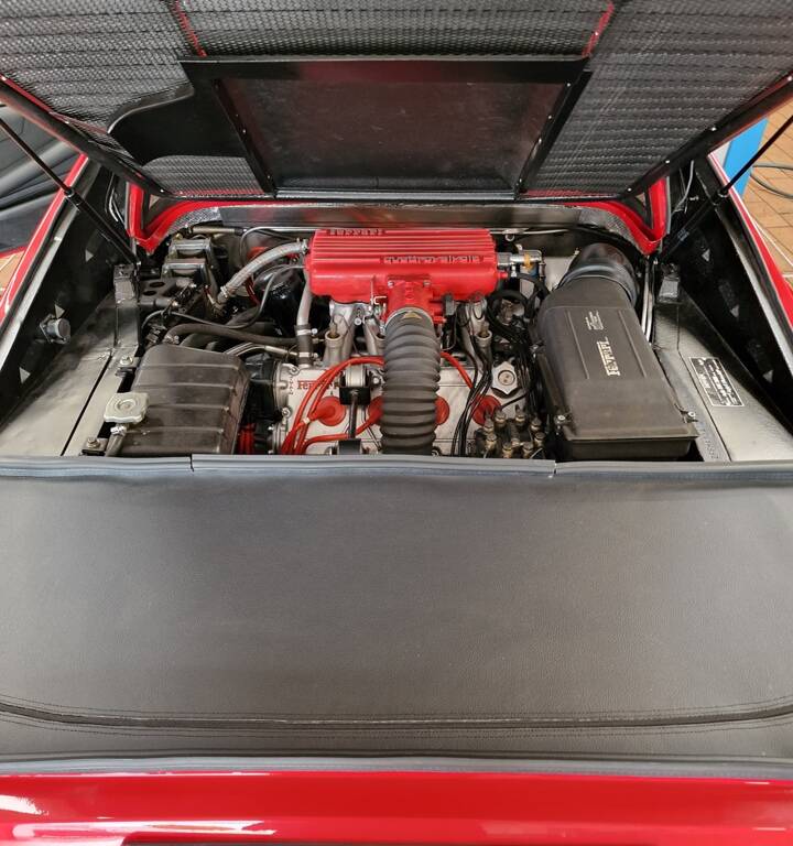 Image 41/82 of Ferrari 308 GTS Quattrovalvole (1983)