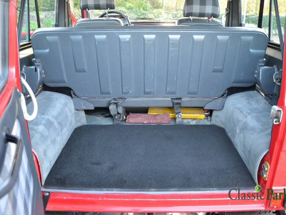 Image 12/50 of Mercedes-Benz 200 GE (SWB) (1987)