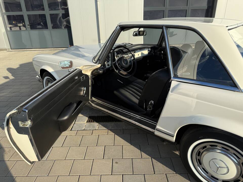 Bild 24/30 von Mercedes-Benz 280 SL (1970)