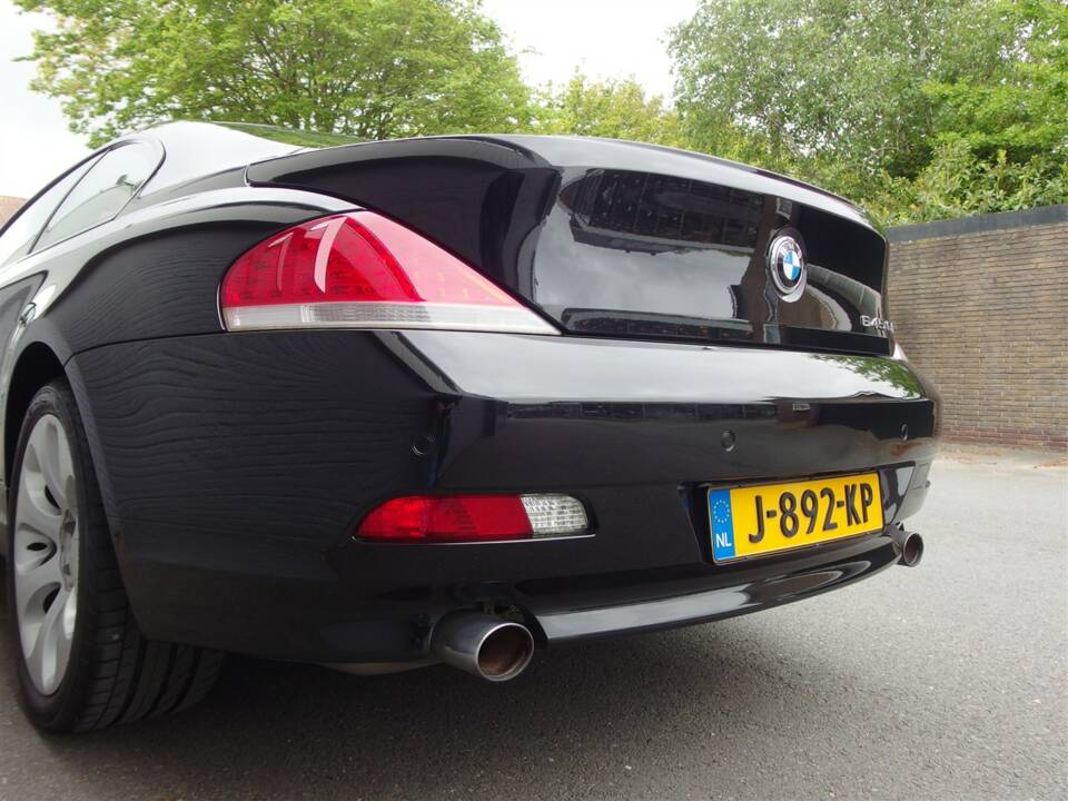 Image 15/96 of BMW 645Ci (2004)