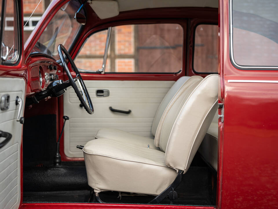 Image 24/38 of Volkswagen Beetle 1300 A (1967)