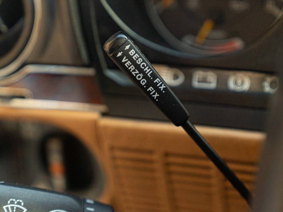 Image 45/50 de Mercedes-Benz 300 SL (1986)