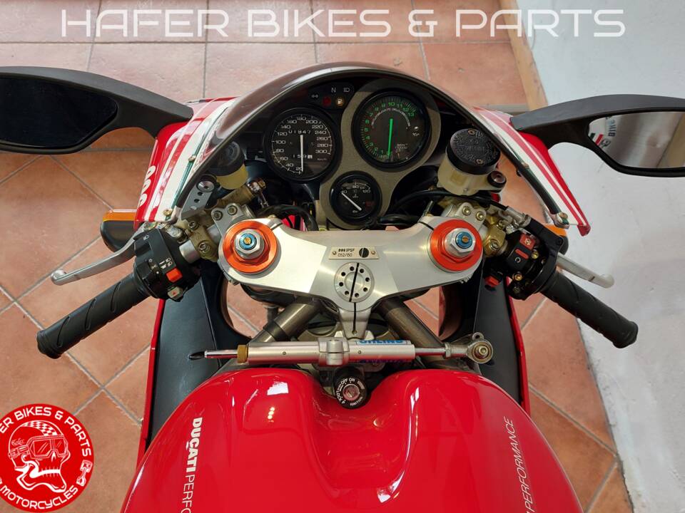 Immagine 17/48 di Ducati DUMMY (1999)