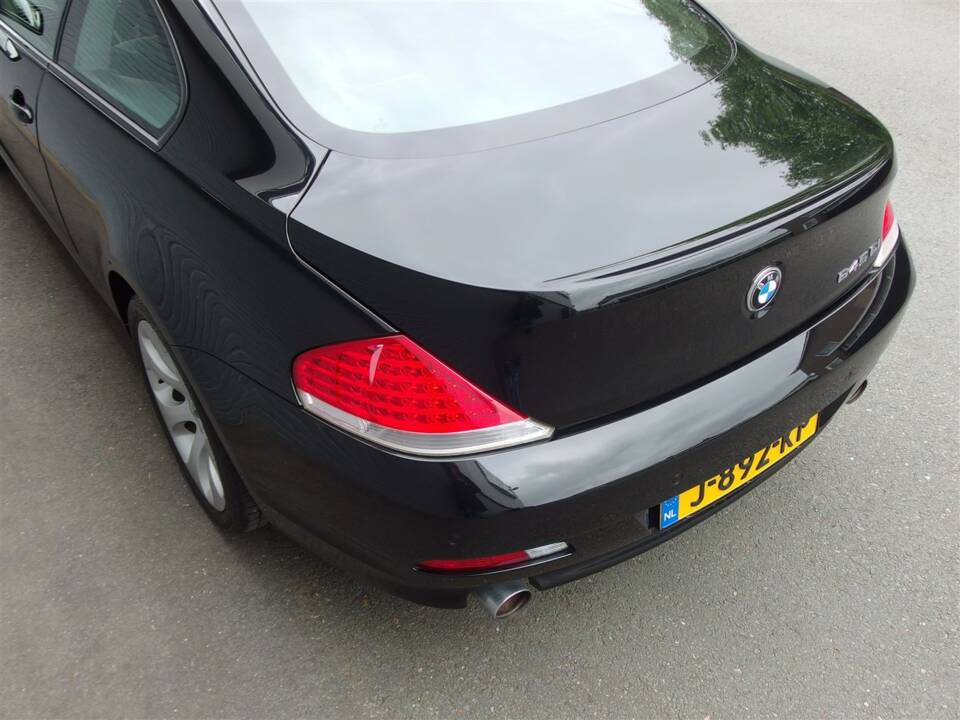 Image 14/96 of BMW 645Ci (2004)