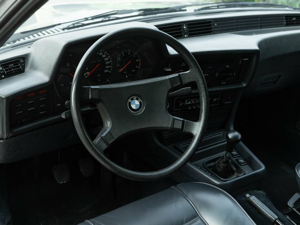 Image 38/50 de BMW 635 CSi (1979)