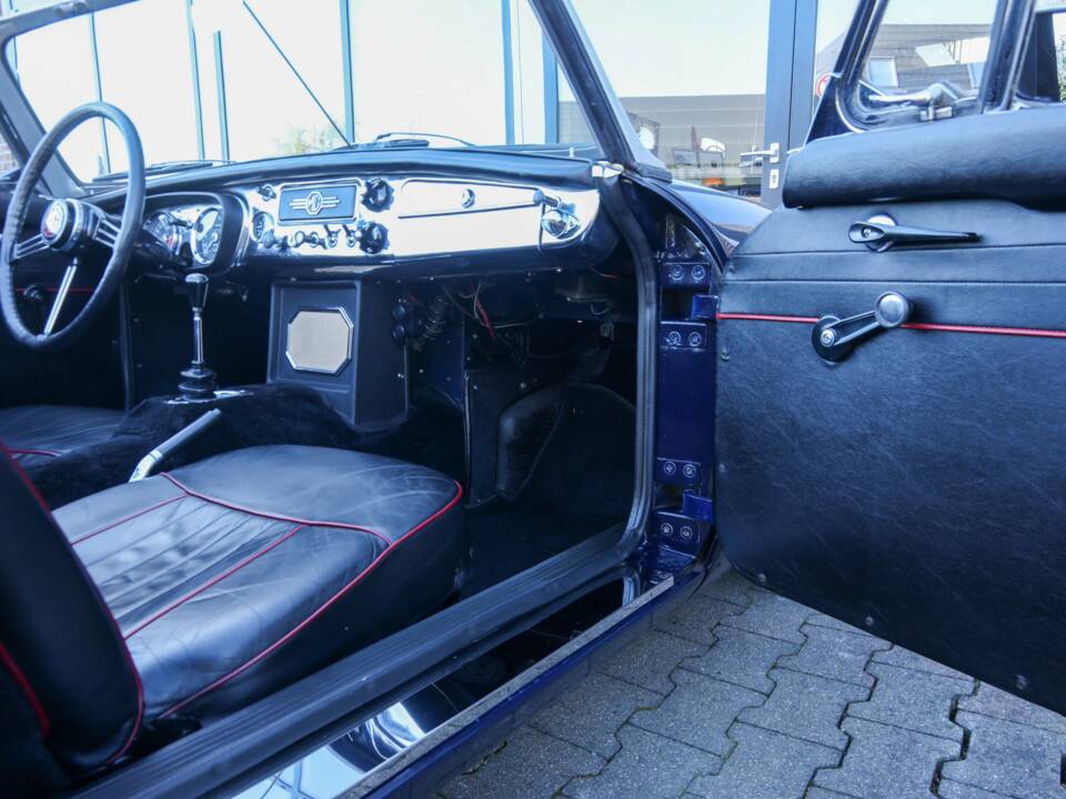Image 48/50 de MG MGB (1966)