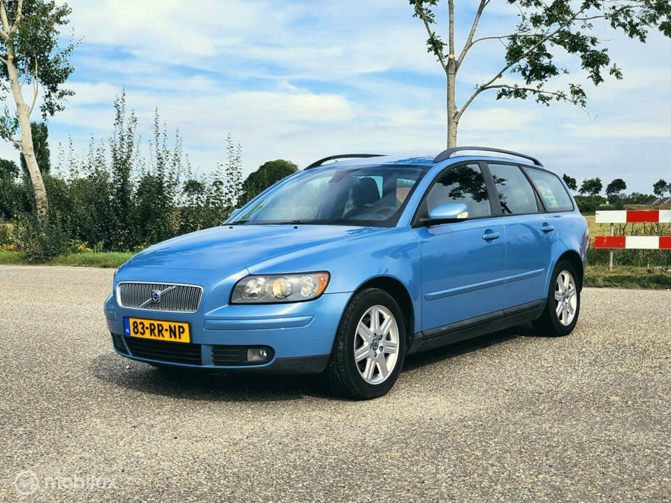 Bild 3/32 von Volvo V 50 2.4 (2005)