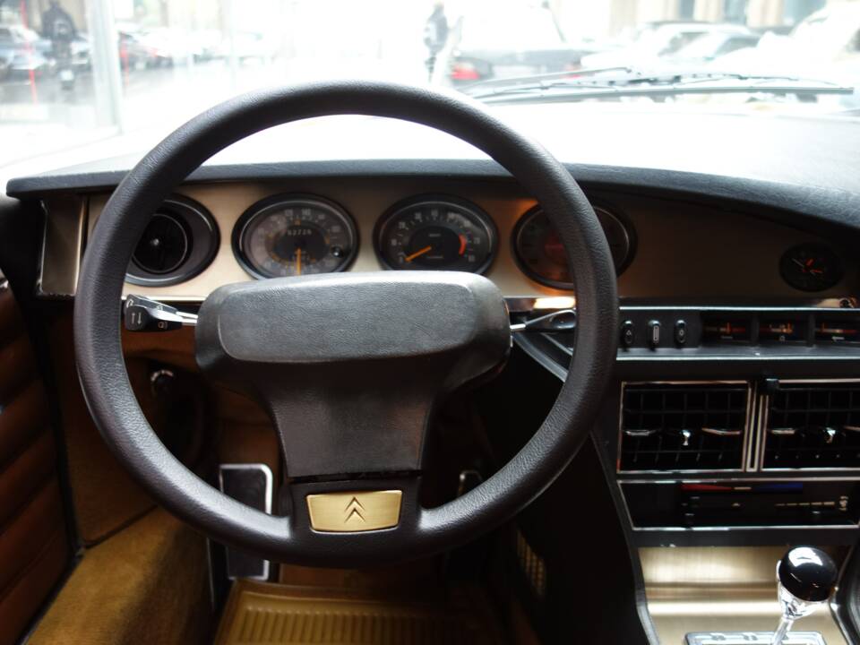 Image 23/32 de Citroën SM injection (1973)