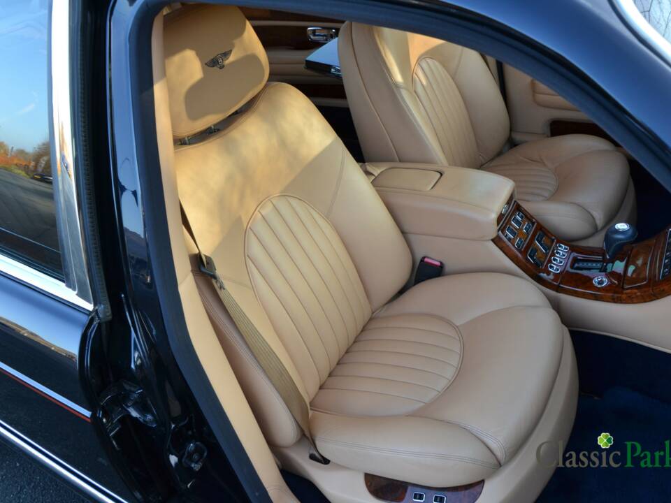 Bild 26/50 von Bentley Arnage Red Label (2002)