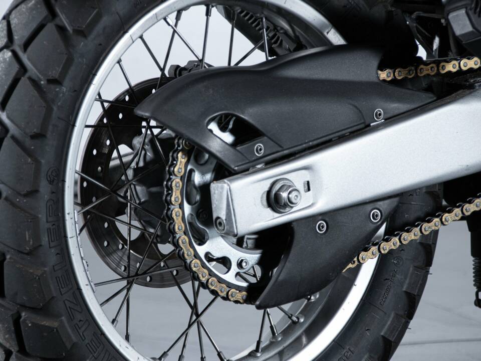Immagine 39/50 di Aprilia DUMMY (2004)