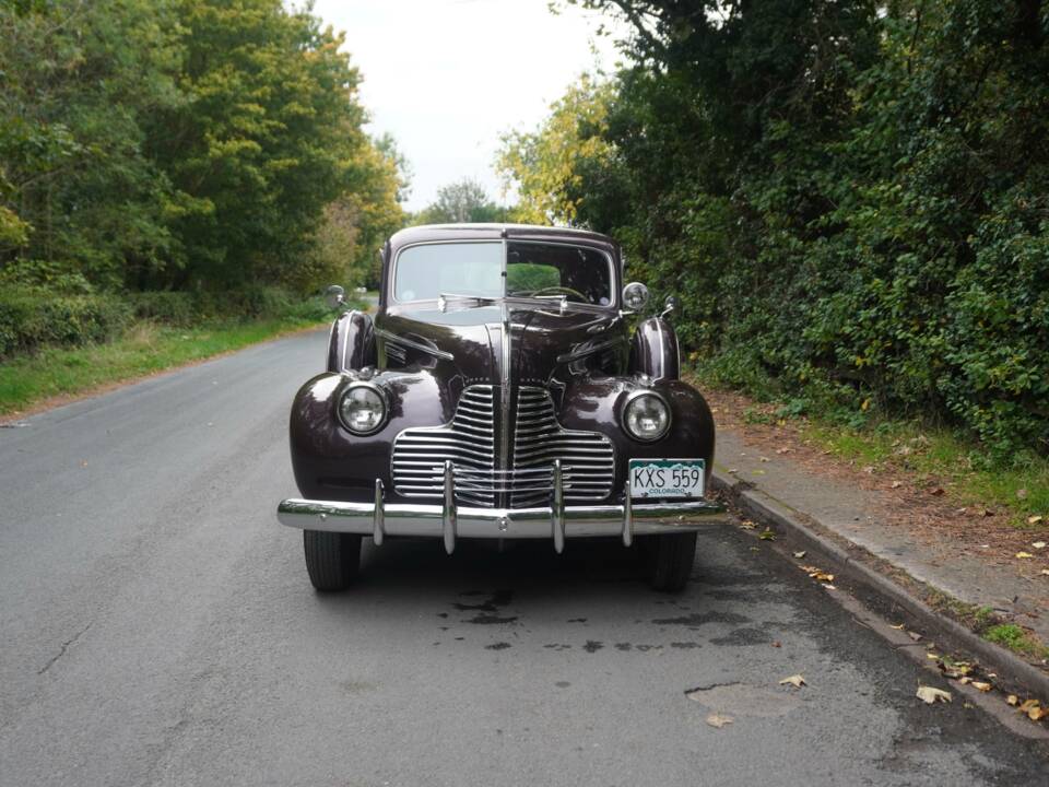 Image 2/20 of Buick 60 Century (1940)