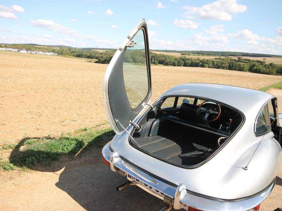 Bild 15/38 von Jaguar E-Type (2+2) (1968)