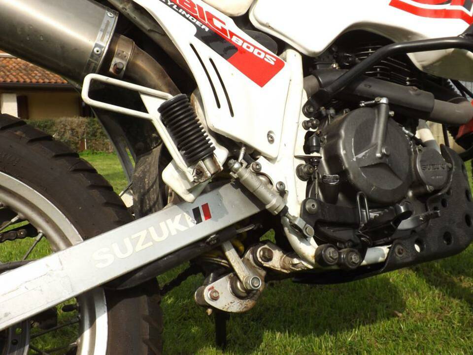 Immagine 32/34 di Suzuki DR 800S Big (1990)