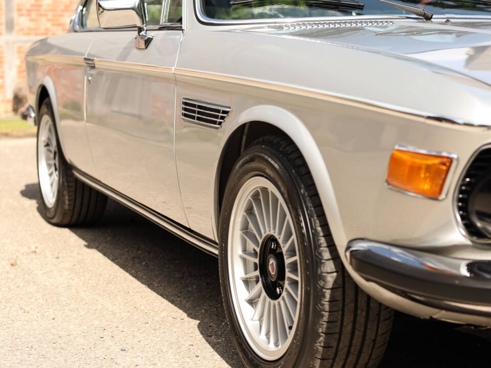 Image 45/95 of BMW 3.0 CSi (1975)
