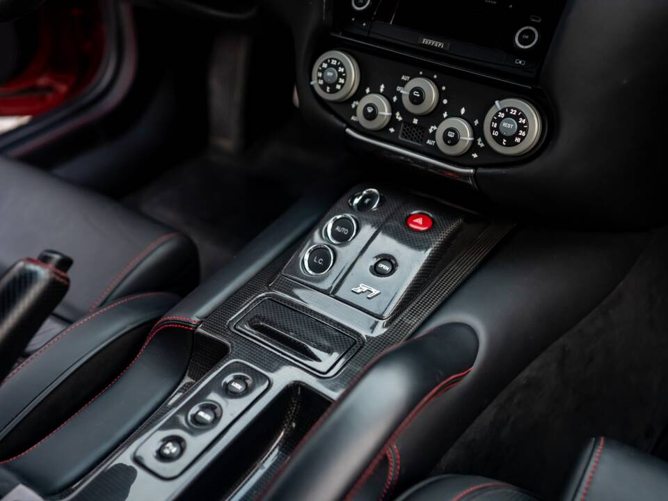 Image 6/12 of Ferrari 599 GTB Fiorano (2008)
