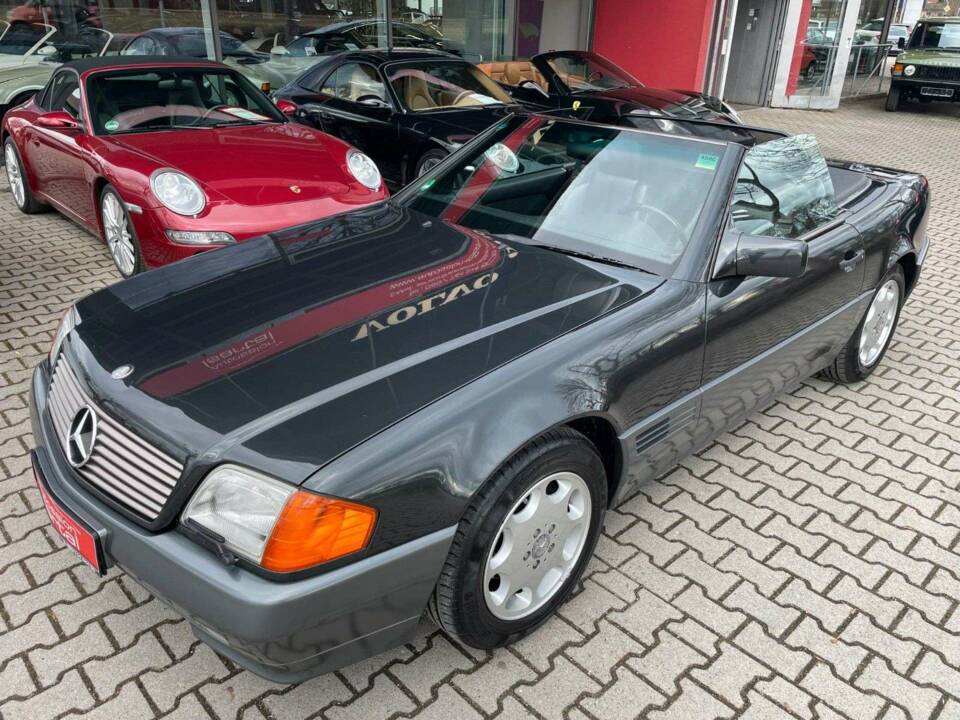 Image 2/20 of Mercedes-Benz 500 SL (1992)