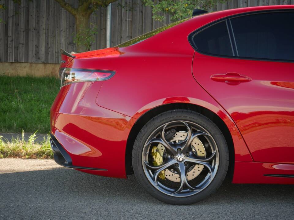 Bild 17/40 von Alfa Romeo Giulia Quadrifoglio (1900)