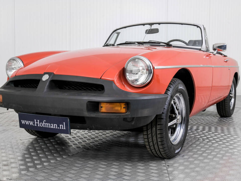 Image 30/50 of MG MGB (1976)
