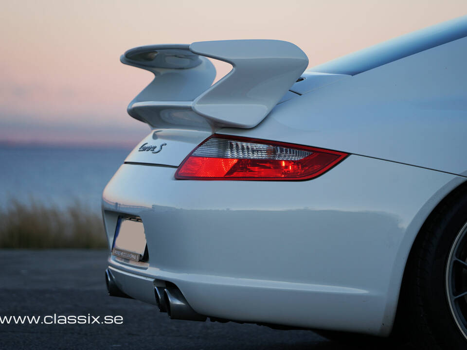 Image 3/19 of Porsche 911 Carrera S (2005)