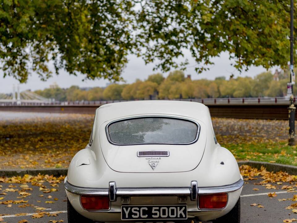 Image 8/50 de Jaguar Type E V12 (2+2) (1972)