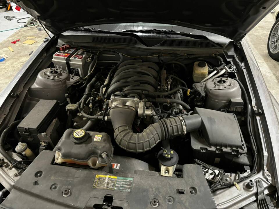 Image 29/60 of Ford Mustang GT (2005)