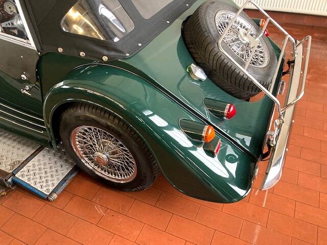 Image 7/14 of Morgan Plus 8 (2003)