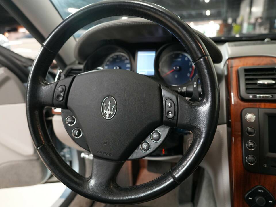 Bild 31/38 von Maserati Quattroporte 4.2 (2005)