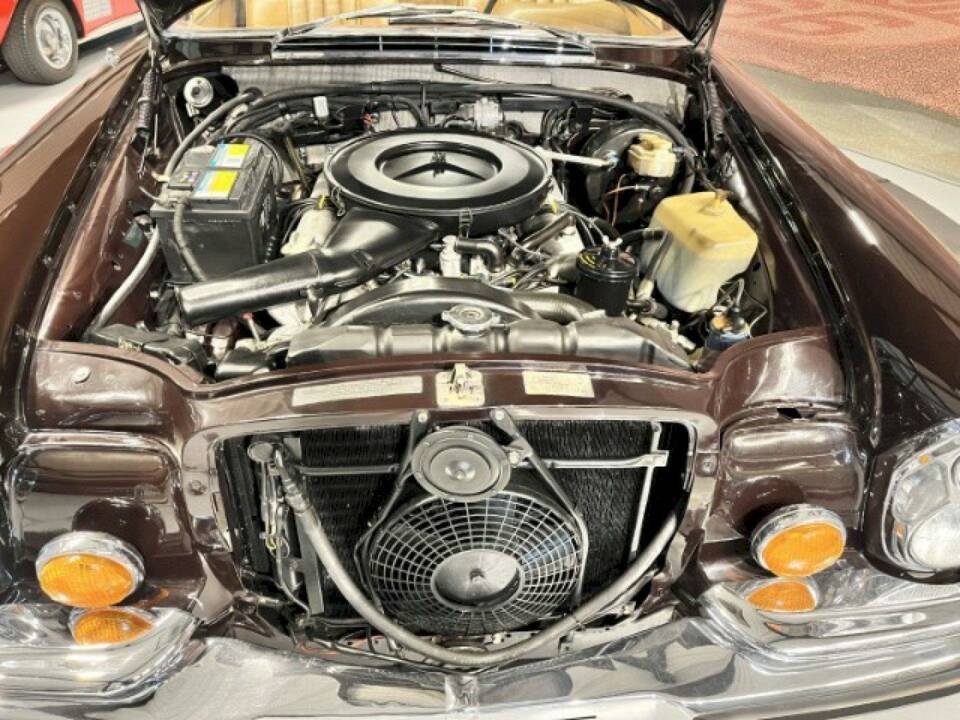 Bild 27/36 von Mercedes-Benz 280 SE 3,5 (1970)