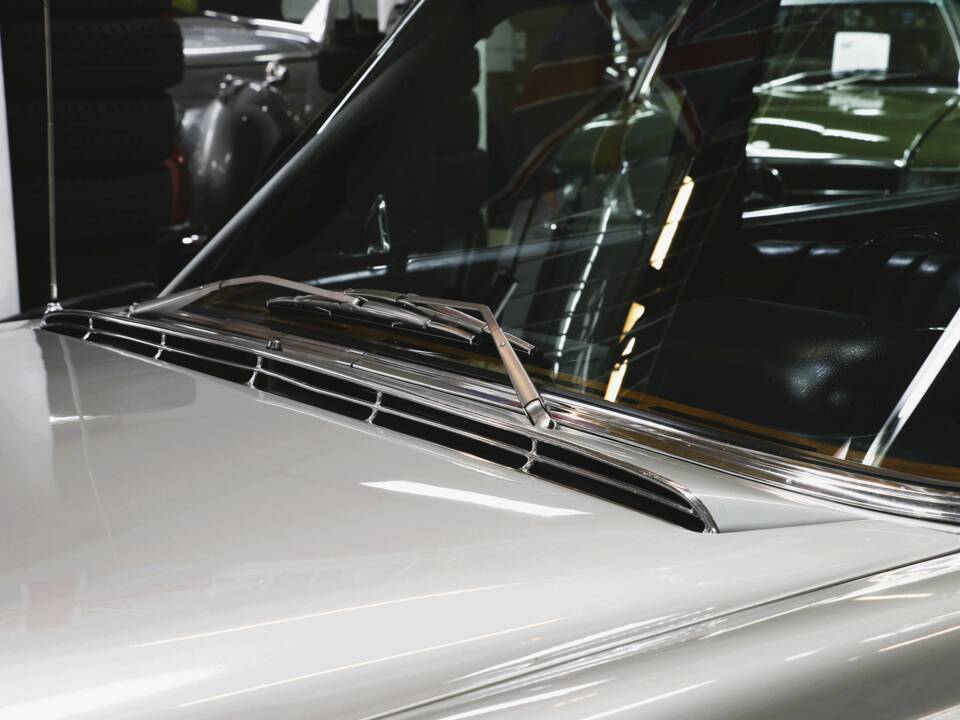 Imagen 17/38 de Mercedes-Benz 300 SEL 3.5 (1970)