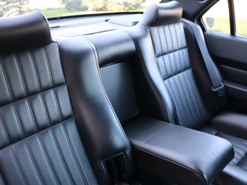 Imagen 14/50 de Alfa Romeo 164 3.0 V6 Quadrifoglio (1991)