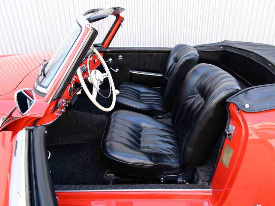 Image 14/53 de Mercedes-Benz 190 SL (1962)