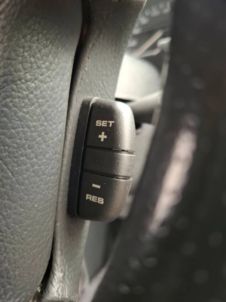 Image 25/28 of Land Rover Range Rover Classic Vogue TDi (1994)