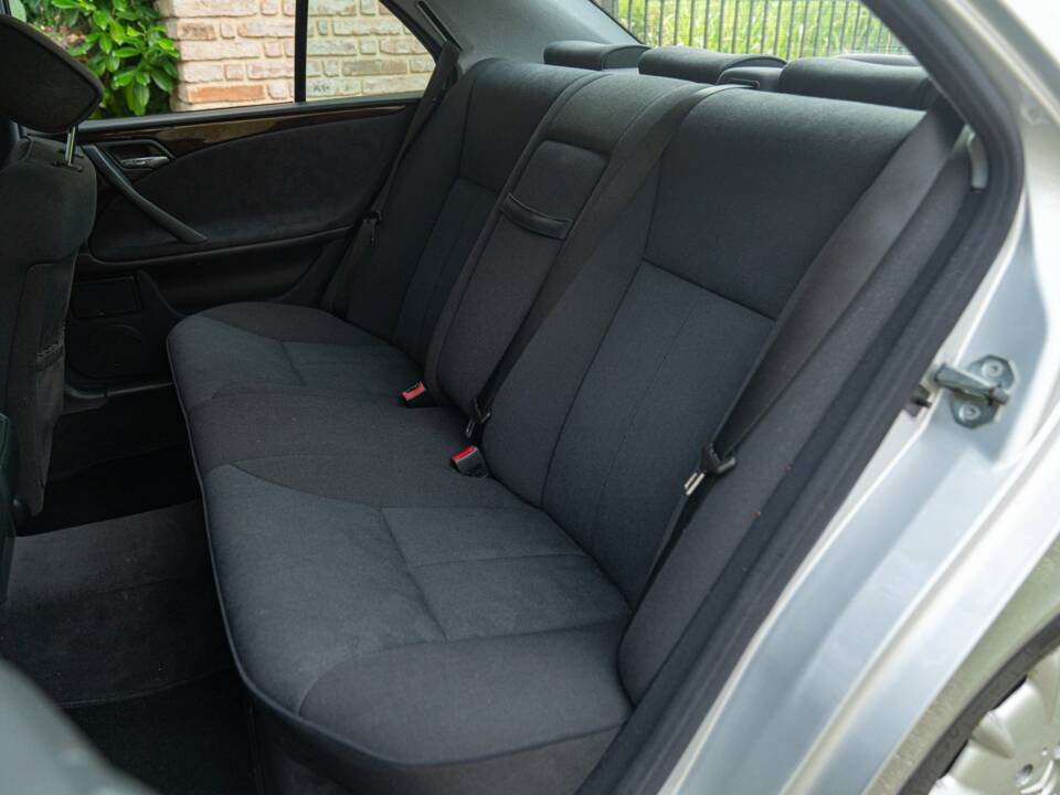 Afbeelding 27/50 van Mercedes-Benz E 430 (2000)