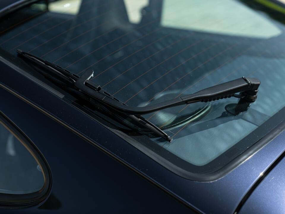 Immagine 16/50 di Porsche 911 Carrera 4S (1996)