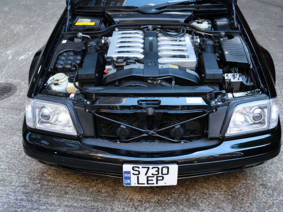 Image 50/100 of Mercedes-Benz SL 600 (1998)
