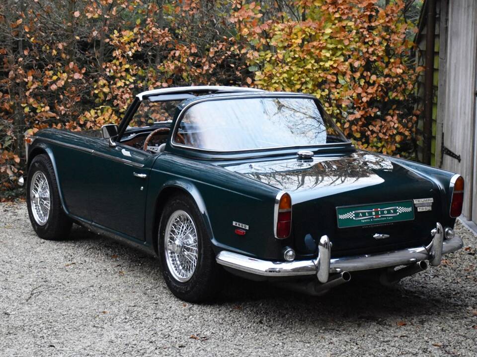 Image 3/29 of Triumph TR 5 PI (1968)